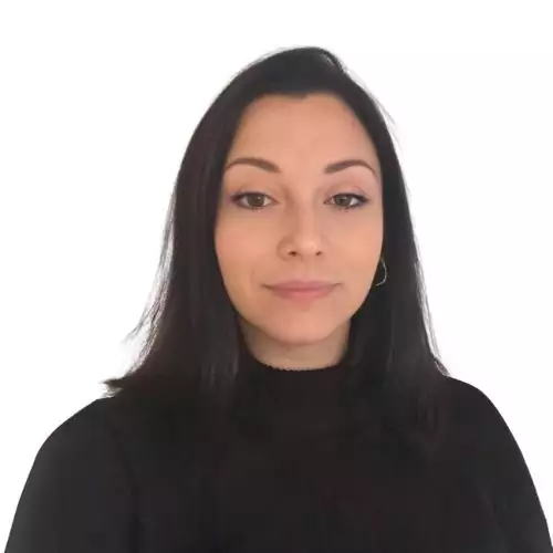 Lucie - Professeur de français diplomée - Cours de français en ligne